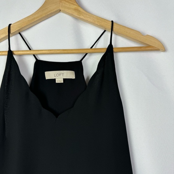 Ann Taylor LOFT Black Scallop Neck Racerback Tank XS - Picture 3 of 3